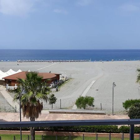 Mare Blu Apartment Gizzeria Exterior photo